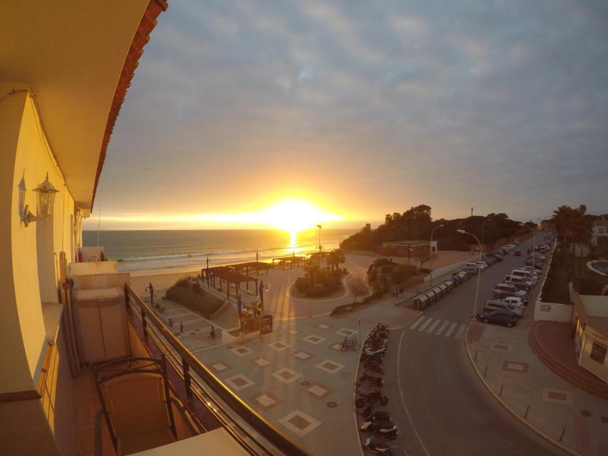 Apartamento Playa La Barrosa Chiclana de la Frontera Bagian luar foto